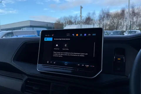 DG25EFV Volkswagen Crafter 2.0 TDI 140PS Commerce High Roof Van Thumbnail #52