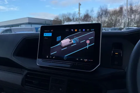 DG25EFV Volkswagen Crafter 2.0 TDI 140PS Commerce High Roof Van Thumbnail #55