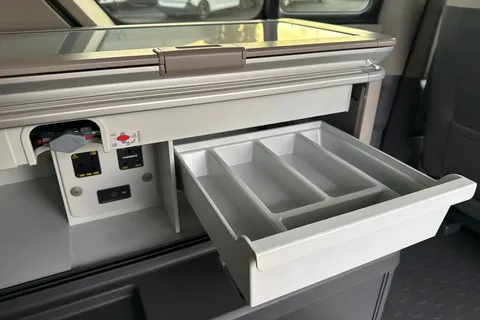 38 of 60 for Volkswagen California Coast T7 SWB 150 PS DSG - New Shape / Delivery Mileage