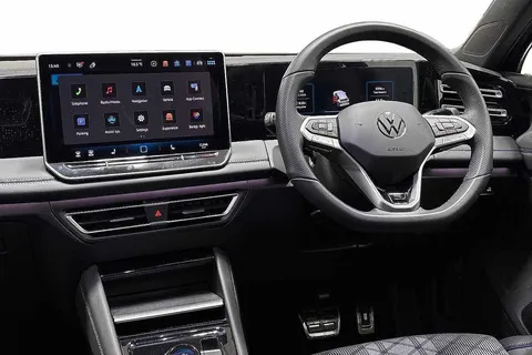 DK25ZKP Volkswagen Tiguan 2.0 TDI R-Line 5dr DSG Thumbnail #2