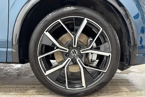 DK25ZKP Volkswagen Tiguan 2.0 TDI R-Line 5dr DSG Thumbnail #5