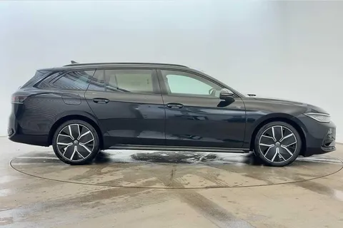 GJ75OMY Volkswagen Passat 1.5 eTSI R-Line 5dr DSG ⭐Full Leather & Black Pack, Sunroof, Winter & info Thumbnail #4