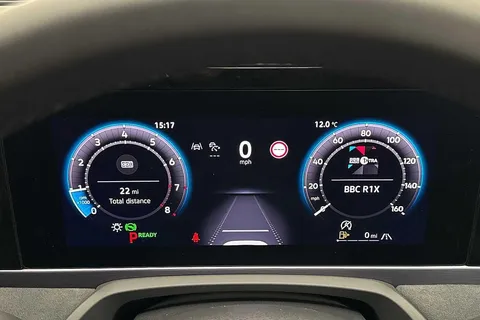 GJ75OMY Volkswagen Passat 1.5 eTSI R-Line 5dr DSG ⭐Full Leather & Black Pack, Sunroof, Winter & info Thumbnail #11