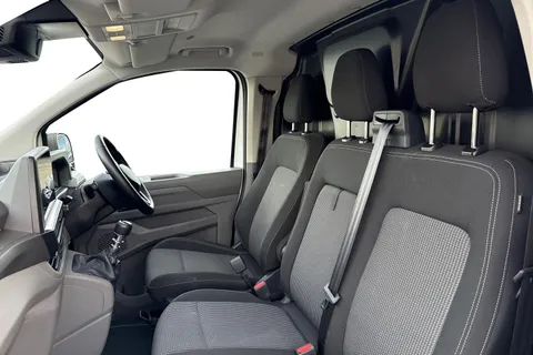 PN25OXZ Volkswagen Transporter 2.0 TDI 150 Commerce Plus Van Thumbnail #10