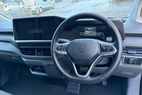 PF75AUV Volkswagen Transporter 2.0 TDI 170 Commerce Pro Van Auto Thumbnail #12