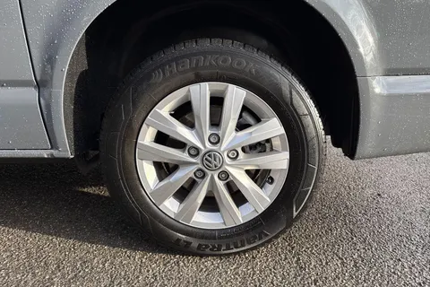 PJ74NXP Volkswagen Transporter 2.0 TDI 110 Highline Van Thumbnail #22
