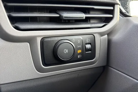 PN25OXZ Volkswagen Transporter 2.0 TDI 150 Commerce Plus Van Thumbnail #24