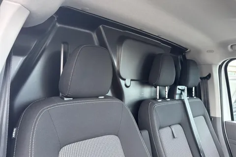 PJ75WBV Volkswagen Transporter 2.0 TDI 110 Commerce Pro Van Thumbnail #20