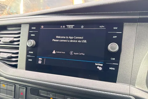 PJ74NXP Volkswagen Transporter 2.0 TDI 110 Highline Van Thumbnail #32