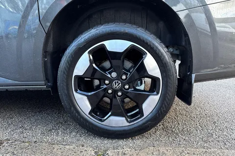 PF75AUV Volkswagen Transporter 2.0 TDI 170 Commerce Pro Van Auto Thumbnail #22