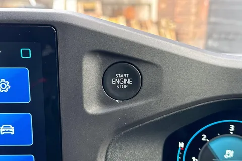 PN25OXZ Volkswagen Transporter 2.0 TDI 150 Commerce Plus Van Thumbnail #29