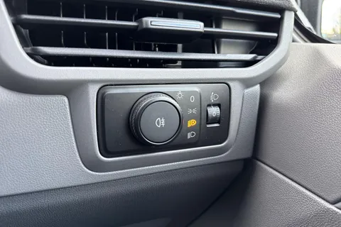 PJ75ELV Volkswagen Transporter 2.0 TDI 110 Commerce Pro Van Thumbnail #24