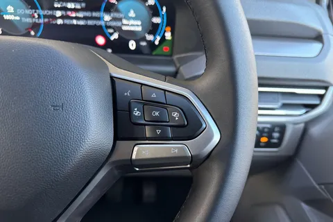 PJ75YDH Volkswagen Transporter 2.0 TDI 110 Commerce Pro Van Thumbnail #27