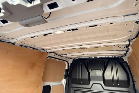 PN25OXZ Volkswagen Transporter 2.0 TDI 150 Commerce Plus Van Thumbnail #38