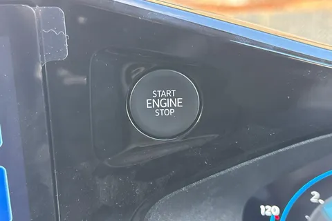 PJ75YDH Volkswagen Transporter 2.0 TDI 110 Commerce Pro Van Thumbnail #30