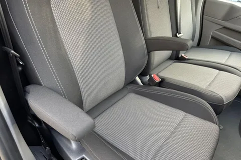 PJ75ELV Volkswagen Transporter 2.0 TDI 110 Commerce Pro Van Thumbnail #35