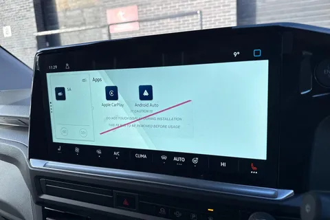 PJ75YDH Volkswagen Transporter 2.0 TDI 110 Commerce Pro Van Thumbnail #34