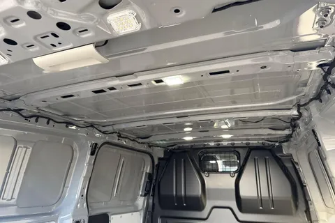 PJ75YDH Volkswagen Transporter 2.0 TDI 110 Commerce Pro Van Thumbnail #41