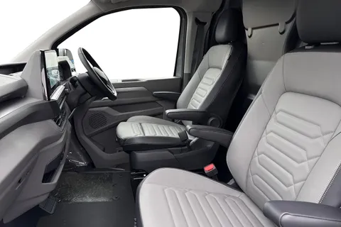 BT75EVK Volkswagen Transporter 2.0 TDI 150 Commerce Pro Van Thumbnail #10