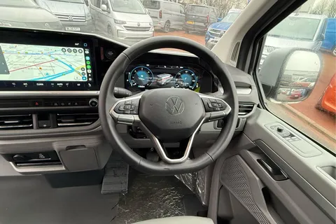 BT75EVL Volkswagen Transporter 2.0 TDI 150 Commerce Pro Van Thumbnail #12