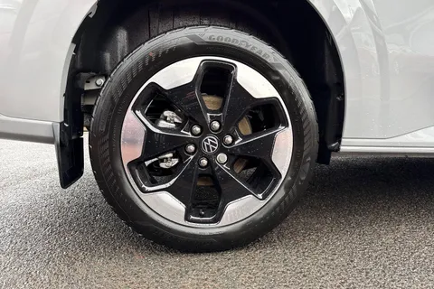 BT75EOV Volkswagen Transporter 2.0 TDI 150 Commerce Pro Van Thumbnail #23