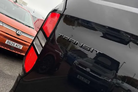 MF74WWJ Ford Transit Custom 2.0 EcoBlue 170ps H1 Van Limited Auto Thumbnail #33