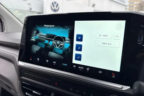 BT75EVL Volkswagen Transporter 2.0 TDI 150 Commerce Pro Van Thumbnail #18