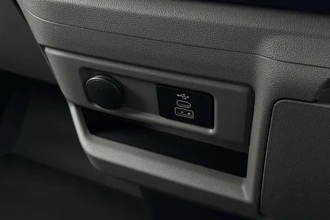 MF74WWJ Ford Transit Custom 2.0 EcoBlue 170ps H1 Van Limited Auto Thumbnail #45