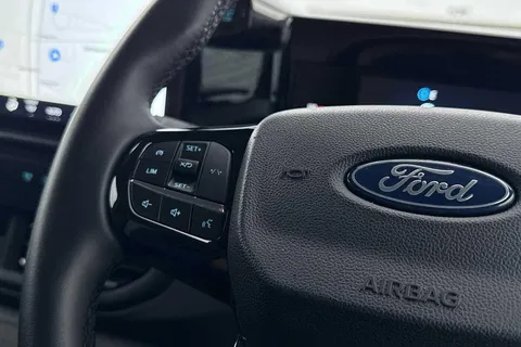 MF74WWJ Ford Transit Custom 2.0 EcoBlue 170ps H1 Van Limited Auto Thumbnail #47