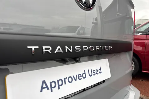 BT75EVK Volkswagen Transporter 2.0 TDI 150 Commerce Pro Van Thumbnail #31