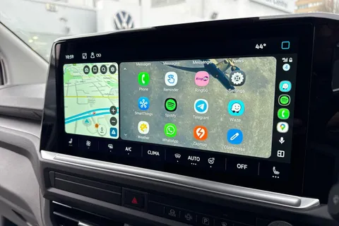 BT75EOV Volkswagen Transporter 2.0 TDI 150 Commerce Pro Van Thumbnail #47