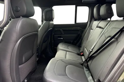  Land Rover Defender 3.0 D250 X-Dynamic HSE 110 5dr Auto Thumbnail #4
