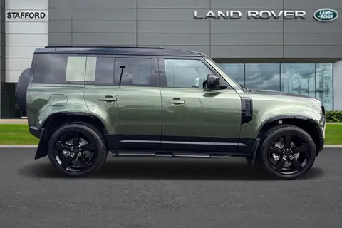  Land Rover Defender 3.0 D250 X-Dynamic HSE 110 5dr Auto Thumbnail #5