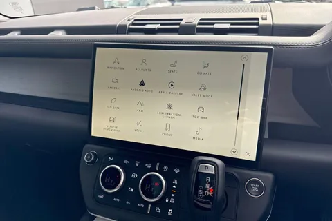  Land Rover Defender 3.0 D250 X-Dynamic HSE 110 5dr Auto Thumbnail #19