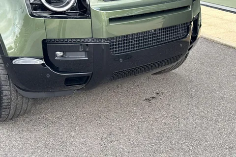  Land Rover Defender 3.0 D250 X-Dynamic HSE 110 5dr Auto Thumbnail #36