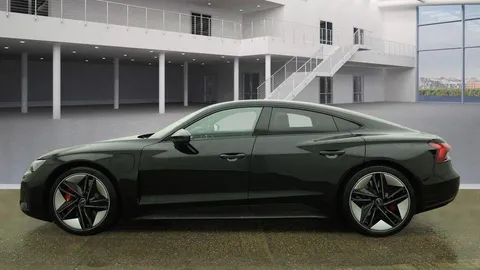 PJ71VYL Audi RS e-tron GT 475kW Quattro 93kWh Carbon Vorsprung 4dr Auto Thumbnail #6