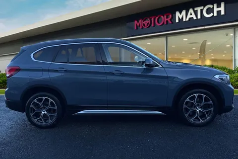 YJ22SXT BMW X1 2.0 20i xLine Auto xDrive Euro 6 (s/s) 5dr Thumbnail #4