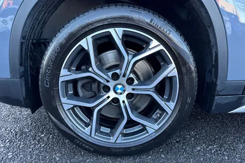 YJ22SXT BMW X1 2.0 20i xLine Auto xDrive Euro 6 (s/s) 5dr Thumbnail #11
