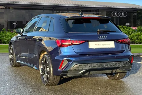 LR75CKU Audi A3 Black Edition 40 TFSI e  204 PS S tronic Thumbnail #3