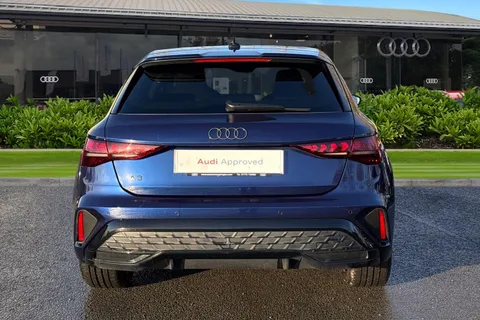 LR75CKU Audi A3 Black Edition 40 TFSI e  204 PS S tronic Thumbnail #5