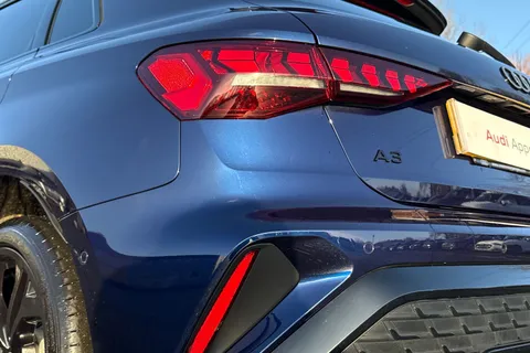 LR75CKU Audi A3 Black Edition 40 TFSI e  204 PS S tronic Thumbnail #9