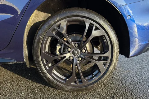 LR75CKU Audi A3 Black Edition 40 TFSI e  204 PS S tronic Thumbnail #11