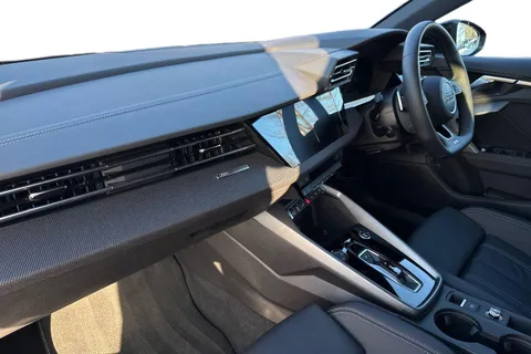 LR75CKU Audi A3 Black Edition 40 TFSI e  204 PS S tronic Thumbnail #16