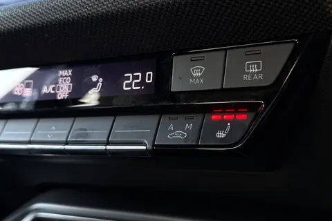 LR75CKU Audi A3 Black Edition 40 TFSI e  204 PS S tronic Thumbnail #36