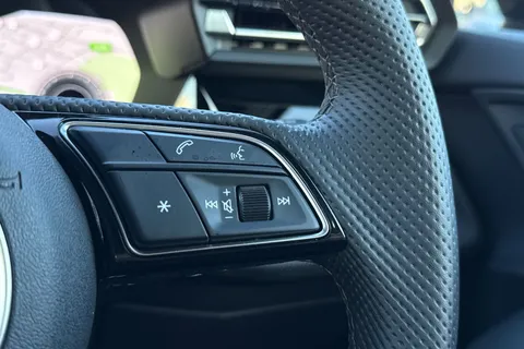 LR75CKU Audi A3 Black Edition 40 TFSI e  204 PS S tronic Thumbnail #39