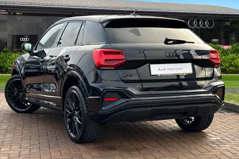 KO25VFU Audi Q2 Black Edition 35 TFSI  150 PS S tronic Thumbnail #3