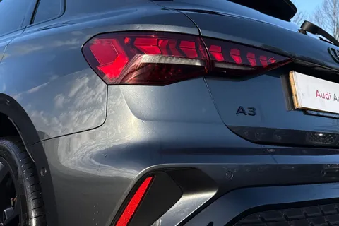 LR75CYG Audi A3 40 TFSI e Black Edition 5dr S Tronic Thumbnail #8