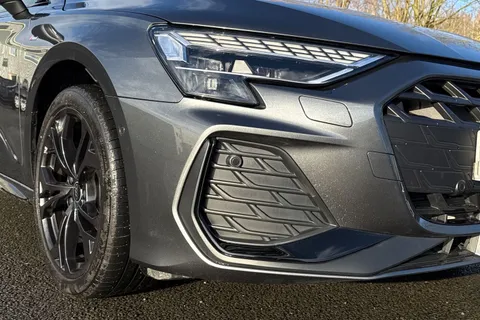 LR75CYG Audi A3 40 TFSI e Black Edition 5dr S Tronic Thumbnail #9