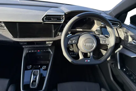 LR75CYG Audi A3 40 TFSI e Black Edition 5dr S Tronic Thumbnail #18