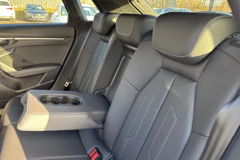 LR75CYG Audi A3 40 TFSI e Black Edition 5dr S Tronic Thumbnail #33